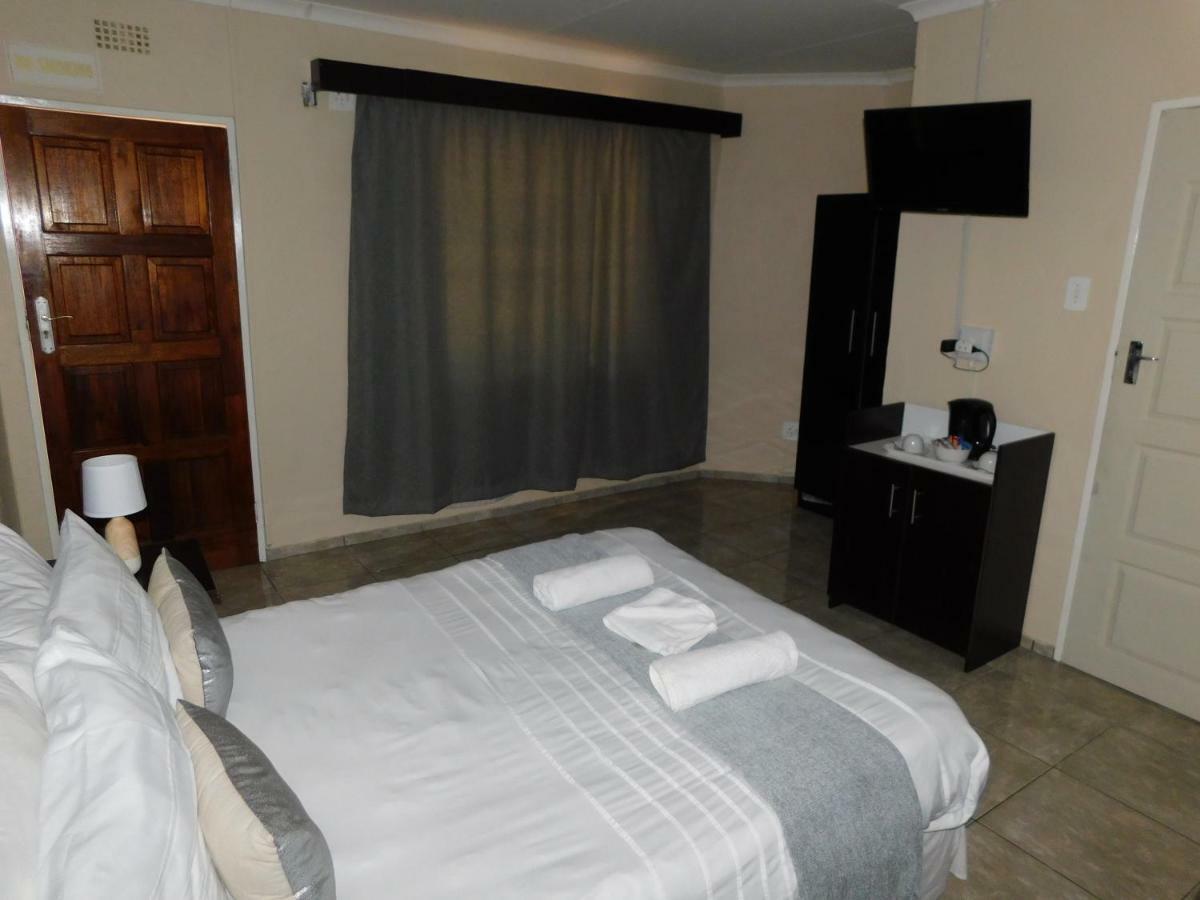 Savannah Guest House 폴로콰네 외부 사진