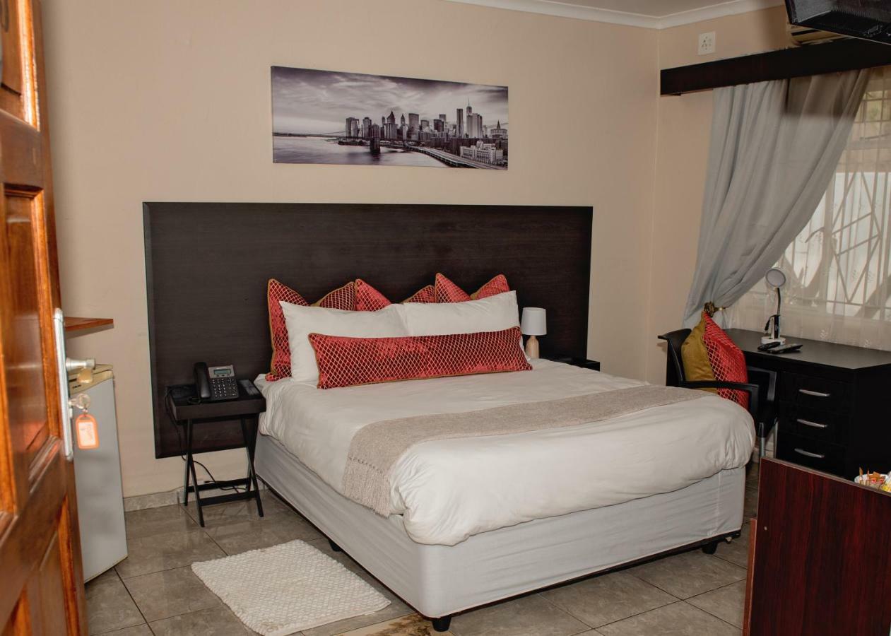 Savannah Guest House 폴로콰네 외부 사진